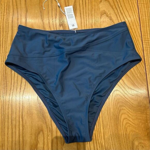 NWT Medium Set Bikini Swimsuit - Picture 4 of 8